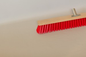 ULICÓWKA 400mm PCV Z UCHWYTEM