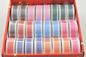 WSTĄŻKA OZDOBNA KRATKA LB33-11