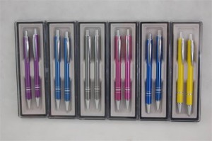 DŁUGOPIS+OŁÓWEK CARLOS W ETUI 28