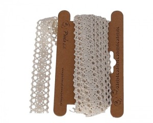 Koronka ecru