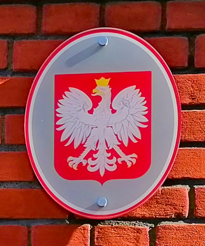 Godło RP (Godło Polski) owalne płaskie na pleksi na budynek (zewnętrzne) - rozmiar 30 cm x 40 cm.